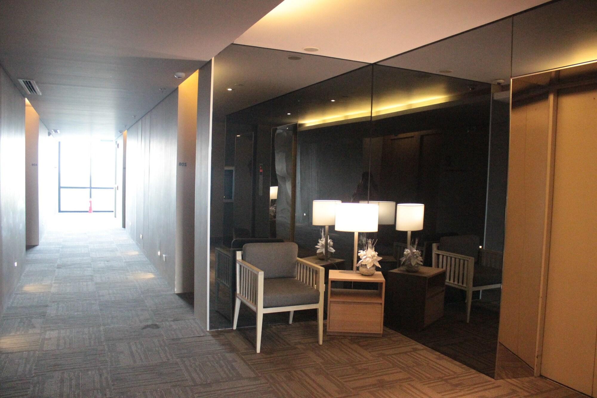 Privato Quezon City Exterior photo